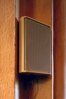 ... als Ecklautsprecher in einer Kirche